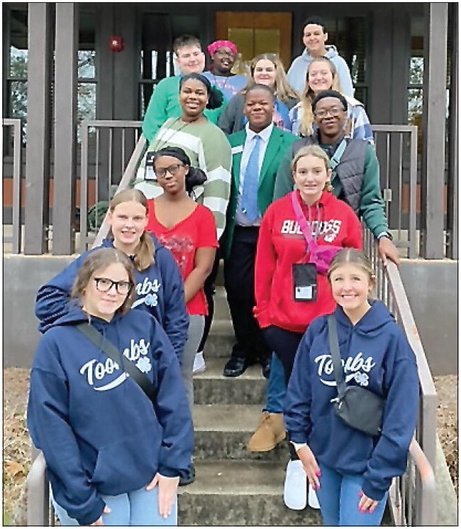 Toombs 4-Hers Attend SE District Project Achievement