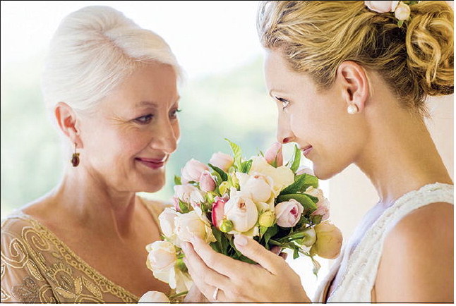 Seven ways to recognize mothers during a wedding