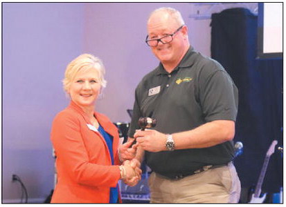 Chamber Hosts Annual Meeting